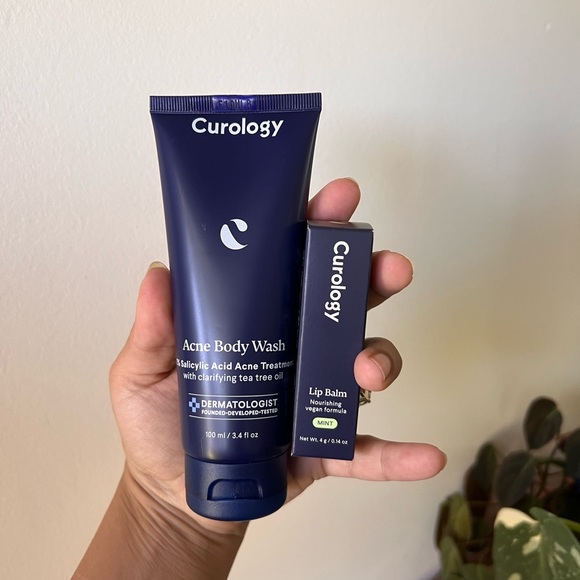 Acne Body Wash and Lip Balm Set - curology - Picture 1 of 8
